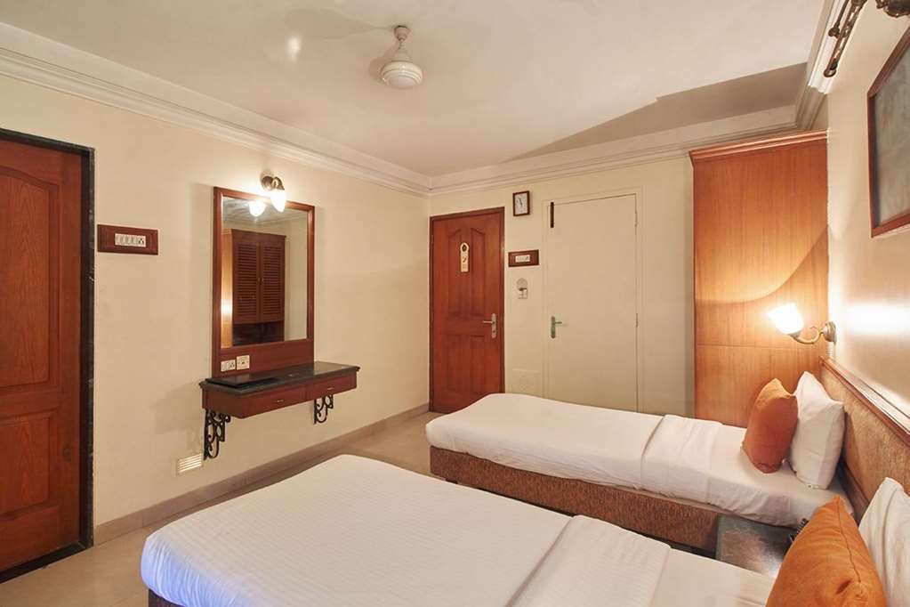 Hotel Srimaan Poona Kamer foto