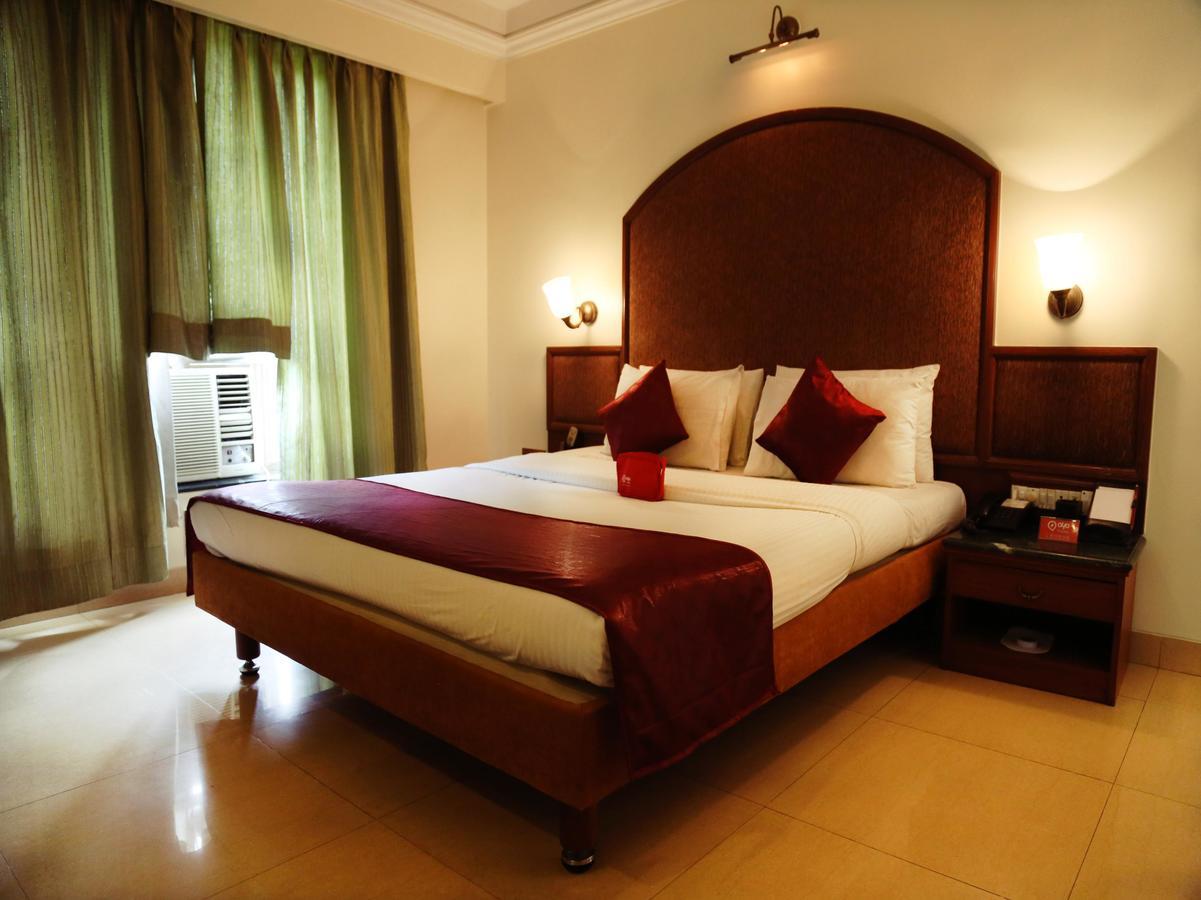 Hotel Srimaan Poona Buitenkant foto
