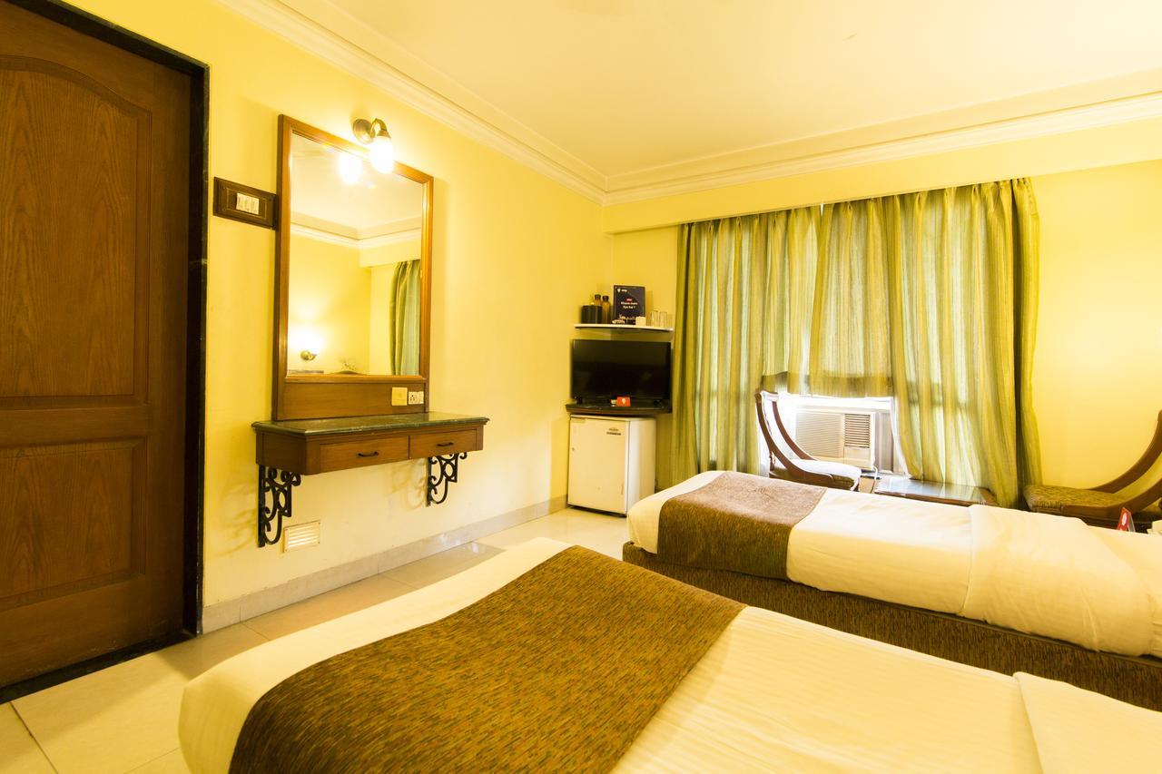 Hotel Srimaan Poona Buitenkant foto