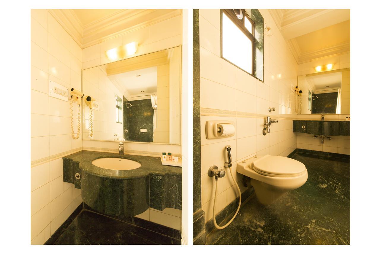 Hotel Srimaan Poona Buitenkant foto
