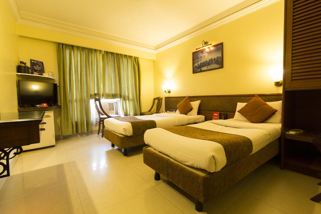 Hotel Srimaan Poona Buitenkant foto